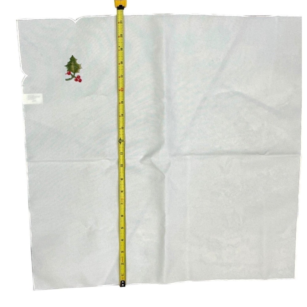 Set of 4 White Linen Christmas Napkins Embroidered Holly Xia Home Fashions - Picture 4 of 7